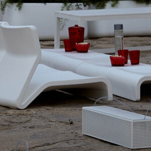 Clip club chair table