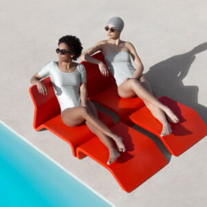 Clip club chair