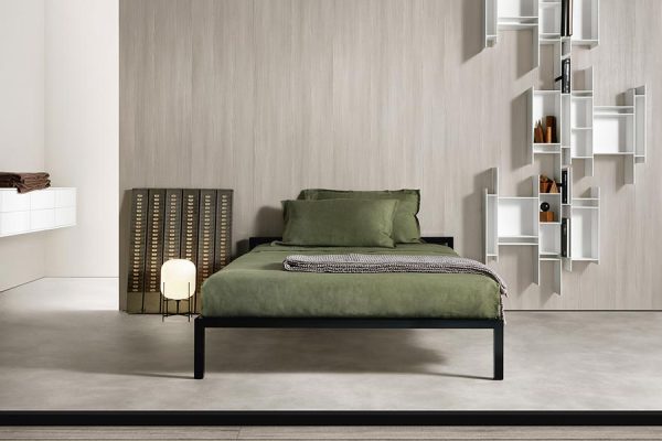 Aluminium bed