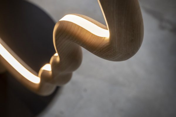 mogg_lamp_vis-a-vis_wood_03-1280x853
