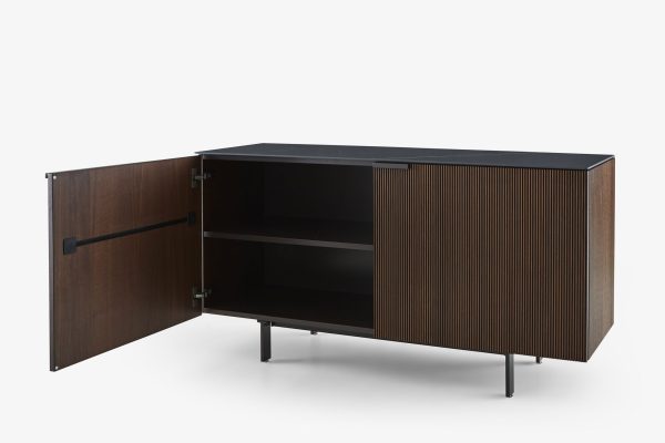 selvans-bahut-2-portes-ligne-roset-2