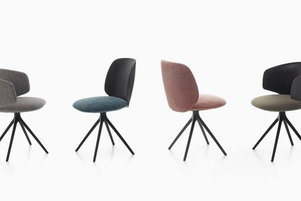 Universal chair (entièrement rembourrée)